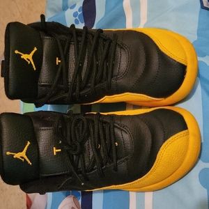 Jordan yellow  an black